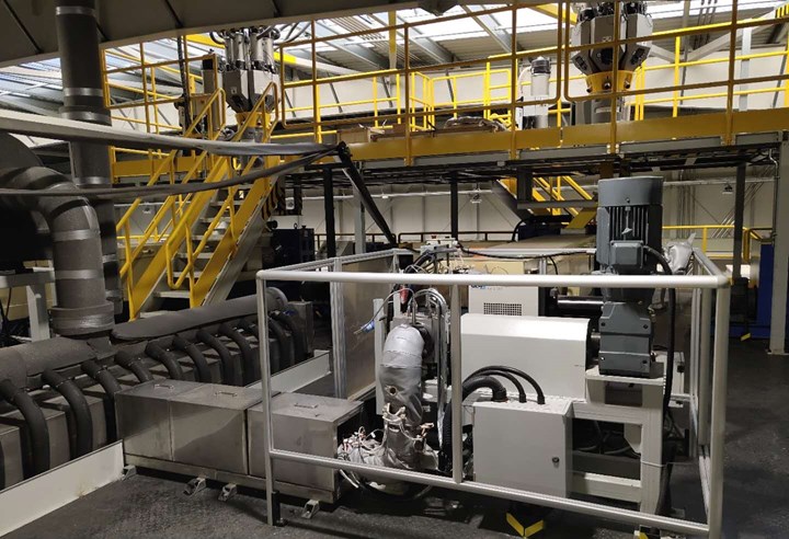 Meltbown facemasks with gear puimp