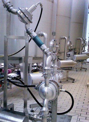 Wilden_AODD-Bottle-Filling_2_300px